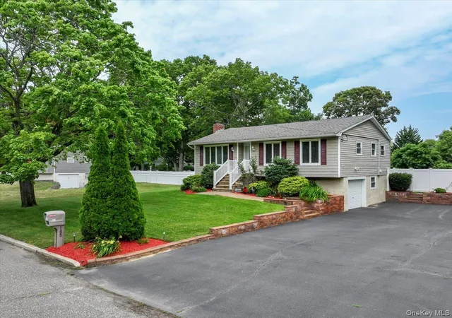 Photo 2 of Sale Pending at 105 Greenhaven Dr, Brookhaven, NY 11776 | MLS# 1021156 | Listing updated on 2026-07-28