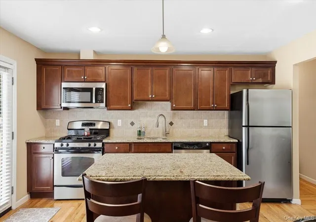 Photo 4 of Sale Pending at 105 Greenhaven Dr, Brookhaven, NY 11776 | MLS# 1021156 | Listing updated on 2026-07-28