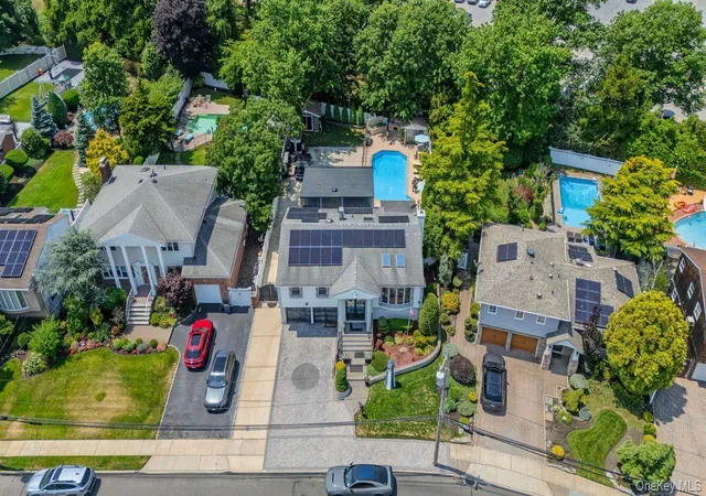 5th image of 2696 Clubhouse Rd, Hempstead, NY 11566 | MLS# 1021167