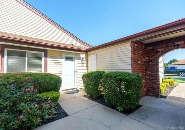 3rd image of 1205 Gotham Dr, Saint James, NY 11780 | MLS# 1021169