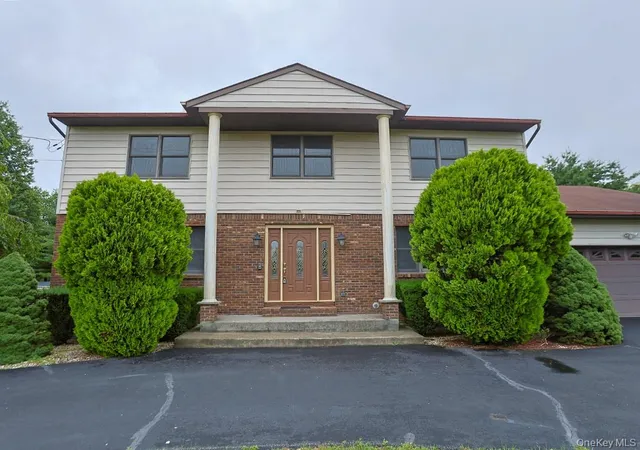 Homes for sale in Middletown, NY | 25 Georges Rd, Middletown, NY 10941 | MLS# 1021180