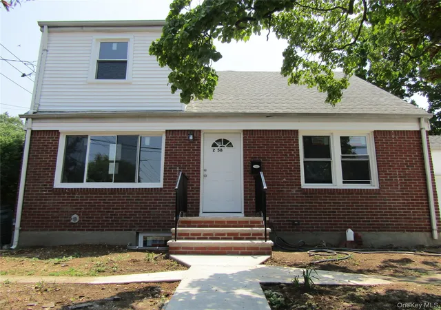 Photo 2 of Single family home for sale at 258 Brown Ave, Hempstead, NY 11550 | MLS# 1021188 | Listing updated on 2026-10-29
