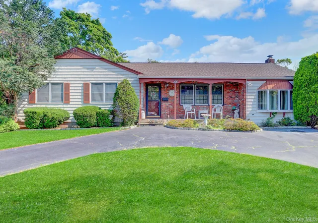 1st image of 175 Franklin St, Brookhaven, NY 11772 | MLS# 1021205