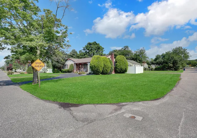 31st image of 175 Franklin St, Brookhaven, NY 11772 | MLS# 1021205