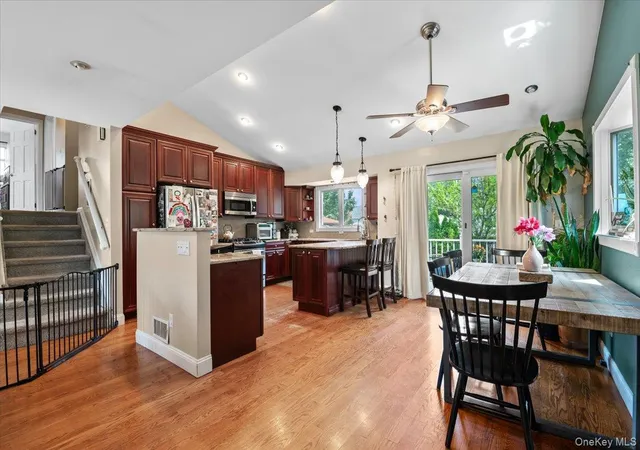 2nd image of 215 N Boston Ave, Oyster Bay, NY 11758 | MLS# 1021211