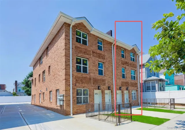 3rd image of 842 E 225Th St, New York, NY 10466 | MLS# 1021227