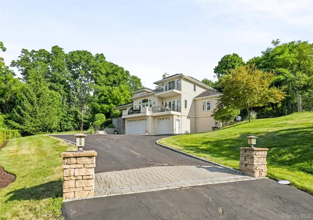 4th image of 2 Half Moon Rdg, Cornwall, NY 12518 | MLS# 1021232