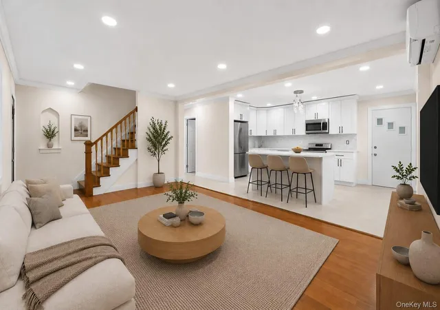 4th image of 1588 Woodstock St, Hempstead, NY 11003 | MLS# 1021258