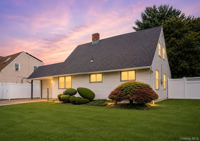 Photo 1 of Sale Pending at 30 Bent Ln, Hempstead, NY 11756 | MLS# 1021265 | Listing updated on 2026-08-04