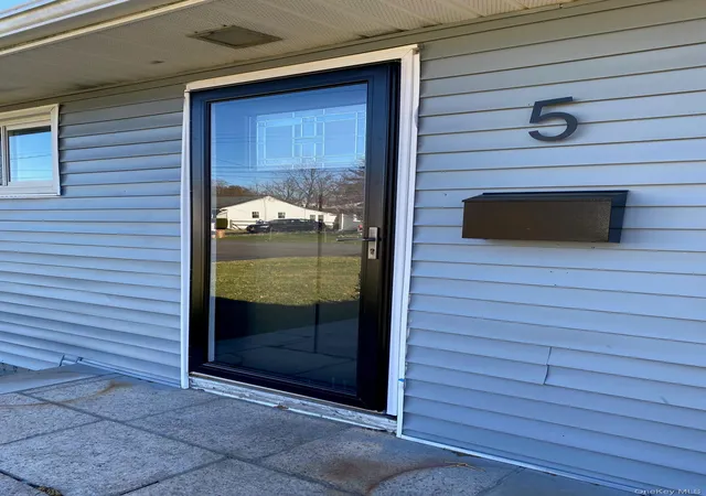 2nd image of 5 Smith Rd, Cornwall, NY 12518 | MLS# 1021274