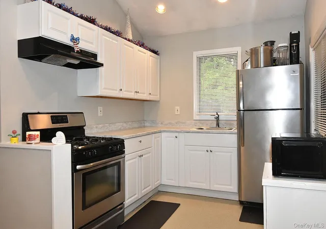 Photo 3 of Single family home for sale at 38 Balaton Ave, Brookhaven, NY 11779 | MLS# 1021279 | Listing updated on 2026-10-05