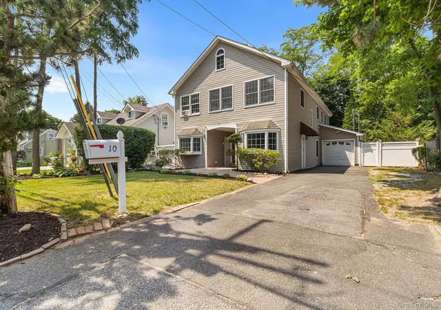 3rd image of 10 Clifton Pl, Port Jefferson Station, NY 11776 | MLS# 1021303