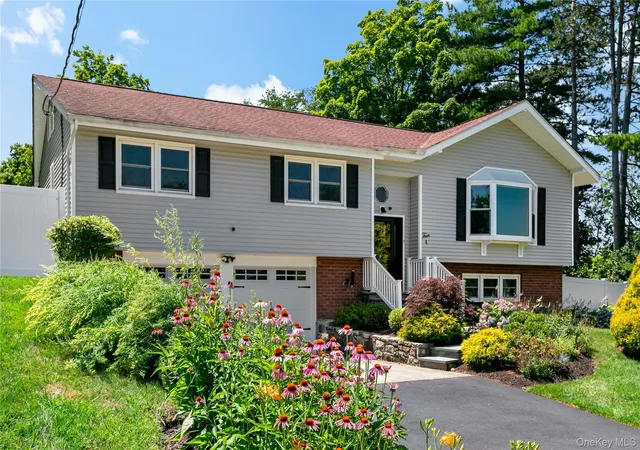 1st image of 4 Cooper Dr, Ossining, NY 10562 | MLS# 1021307