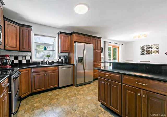 5th image of 4 Cooper Dr, Ossining, NY 10562 | MLS# 1021307