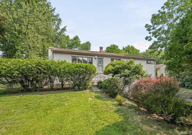 2nd image of 11 Louise Dr, West Nyack, NY 10994 | MLS# 1021317