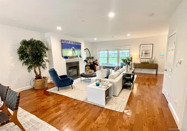 2nd image of 22 Gianna Ct, Southampton, NY 11968 | MLS# 1021332