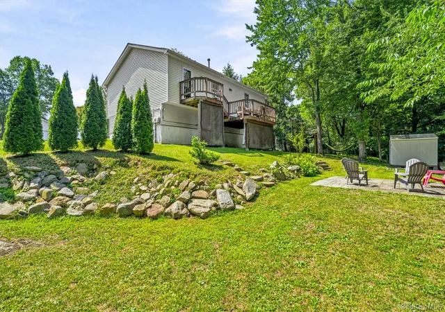 Photo 4 of Sale Pending at 6 Virginia Cir, Newburgh (town), NY 12550 | MLS# 1021334 | Listing updated on 2026-08-26