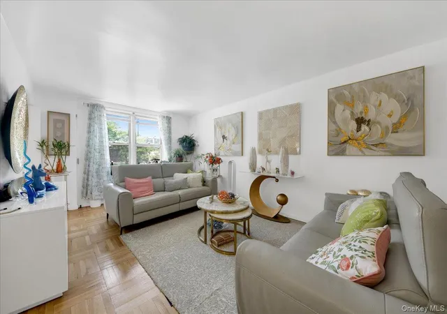 3rd image of 3512 Oxford Ave, New York, NY 11238