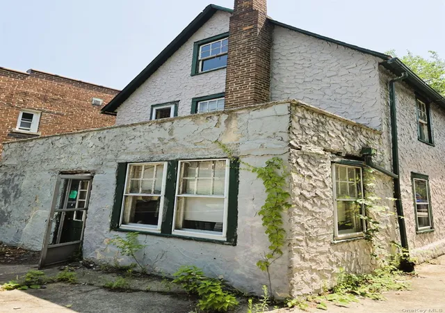 Photo 2 of Single family home for sale at 3447 Corlear Ave, New York, NY 10463 | MLS# 1021358 | Listing updated on 2026-08-23