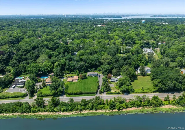 28th image of 353 E Shore Rd, North Hempstead, NY 11023 | MLS# 1021374