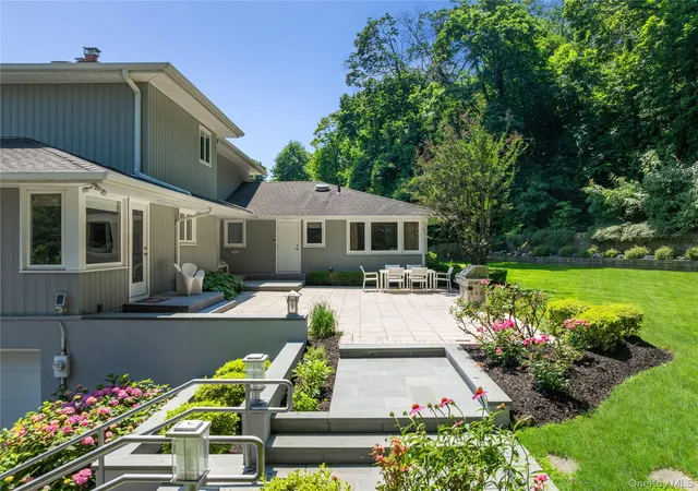 3rd image of 353 E Shore Rd, North Hempstead, NY 11023 | MLS# 1021374