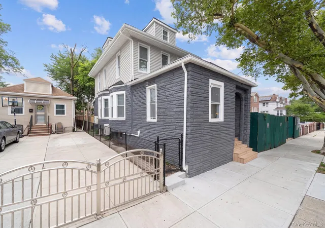Homes for sale in New York, NY | 325 Newman Ave, New York, NY 10473 | MLS# 1021403