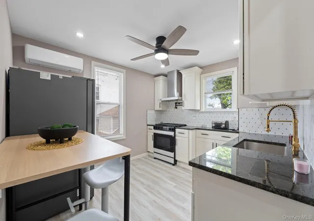 5th image of 325 Newman Ave, Bronx, NY 10473 | MLS# 1021403