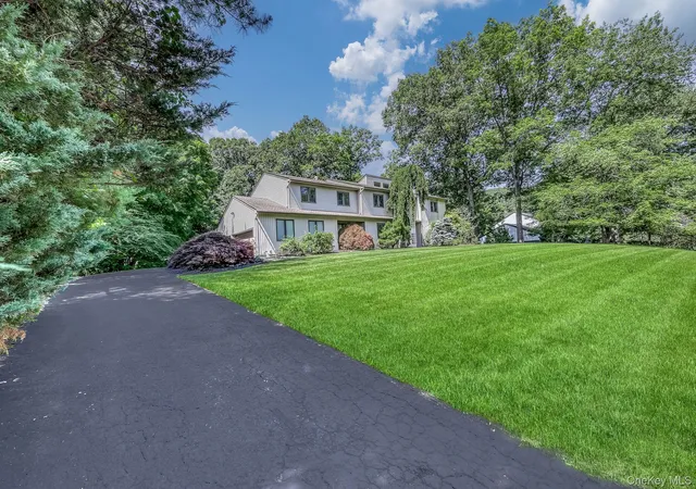 Photo 3 of Single family home for sale at 5 Zeck Ct, Ramapo, NY 10901 | MLS# 1021410 | Listing updated on 2026-08-16