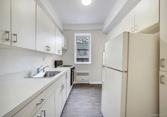 5th image of 4 Sadore Ln #1-O, Yonkers, NY 10710 | MLS# 1021411