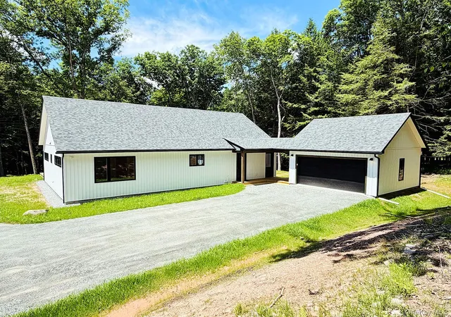Homes for sale in Delaware, NY | 204 Country Rd, Delaware, NY 12723 | MLS# 1021417