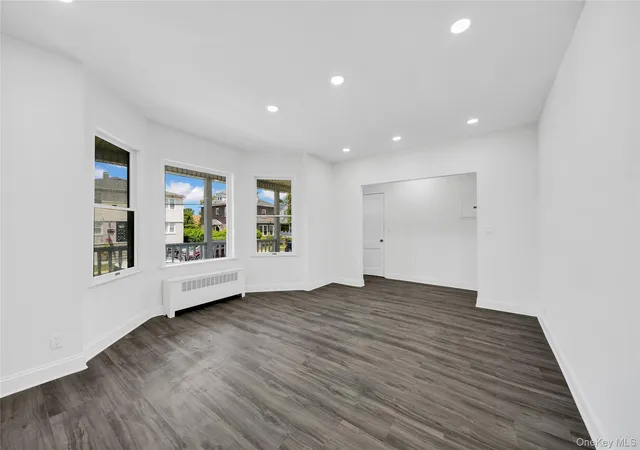 Listing Photo 4 - Condo for sale in building located at 40 Amackassin Ter, Yonkers, NY 10703