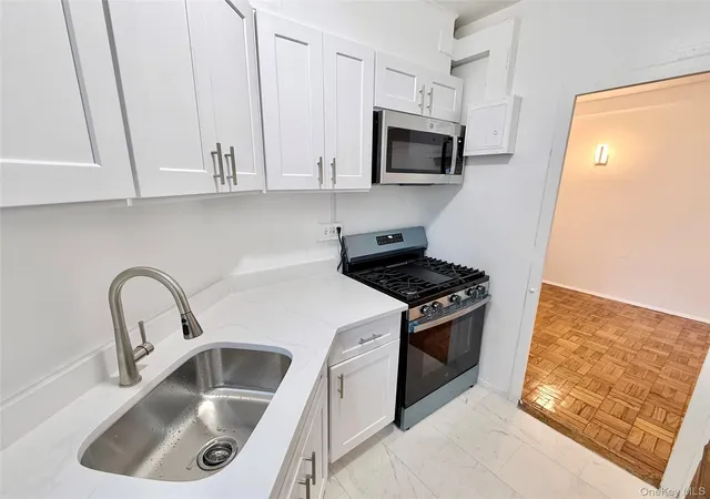 2nd image of 1651 Metropolitan Ave, New York, NY 10462