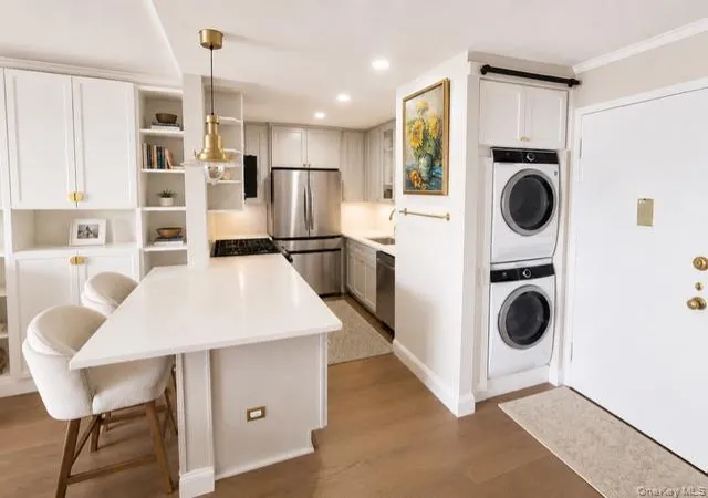 Photo 3 of Sale Pending at 27110 Grand Central Pkwy #2T, Floral Park, NY 11005 | MLS# 1021452 | Listing updated on 2026-07-16