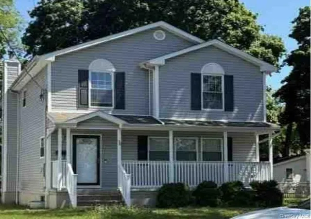 Photo 1 of Single family home for sale at 56 E Smith St, Babylon, NY 11701 | MLS# 1021456 | Listing updated on 2026-08-27