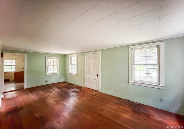 5th image of 126 S Quaker Ln, Hyde Park, NY 12538 | MLS# 1021460