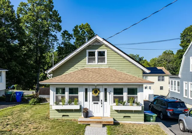 Homes for sale in Middletown, NY | 32 W Conkling Ave, Middletown, NY 10940 | MLS# 1021463