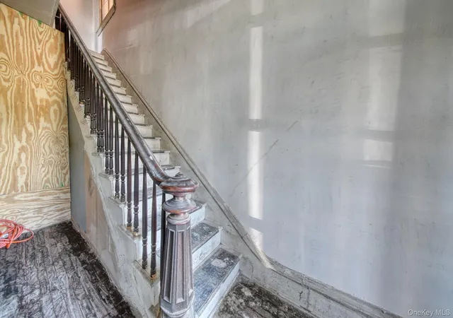 Photo 3 of House for sale at 225 Dubois St, Newburgh, NY 12550 | MLS# 1021464 | Listing updated on 2026-08-24