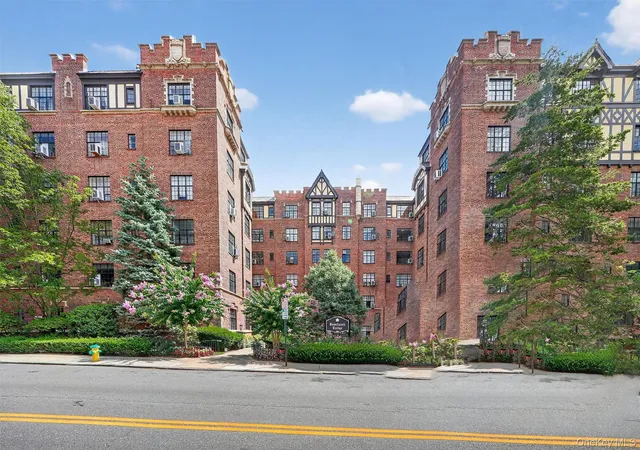 Photo 3 of Condo for sale at 2 Westchester Ave #4N, White Plains, NY 10601 | MLS# 1021478 | Listing updated on 2026-09-18
