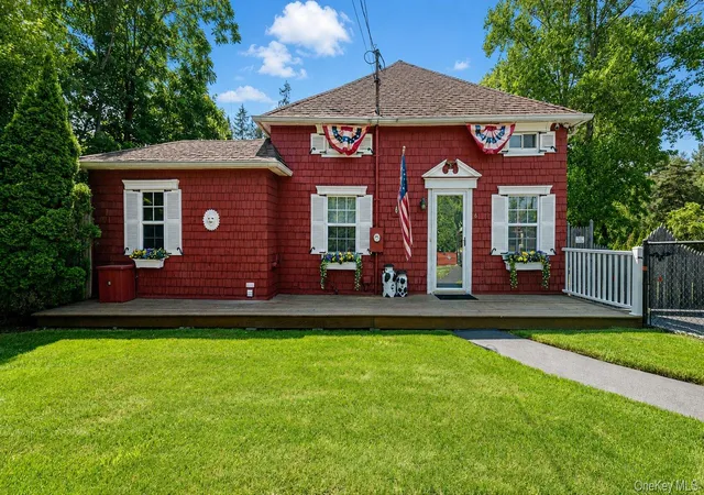 Photo 1 of Sale Pending at 16 Yaphank Middle Is Rd, Middle Island, NY 11953 | MLS# 1021479 | Listing updated on 2026-08-11