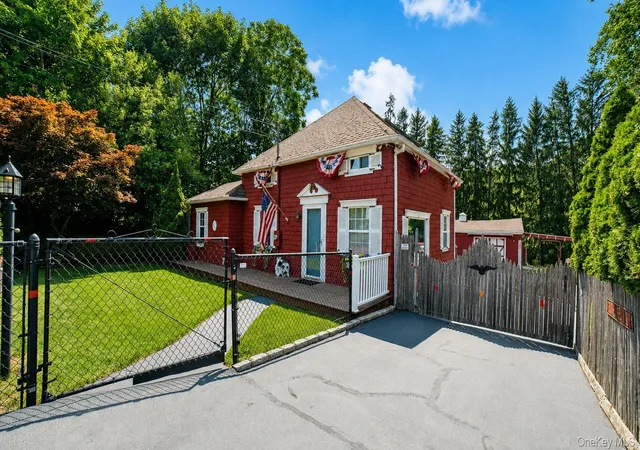 Photo 3 of Sale Pending at 16 Yaphank Middle Is Rd, Middle Island, NY 11953 | MLS# 1021479 | Listing updated on 2026-08-11
