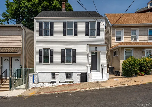 1st image of 22 Grove St, New York, NY 10304 | MLS# 1021486