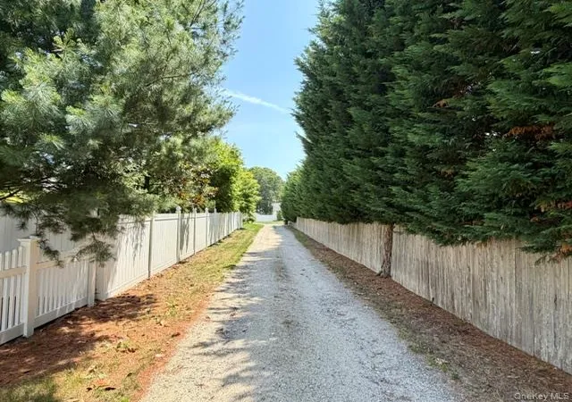 Photo 2 of Single family home for sale at 15 Comet Pl, Brookhaven, NY 11772 | MLS# 1021494 | Listing updated on 2026-09-01