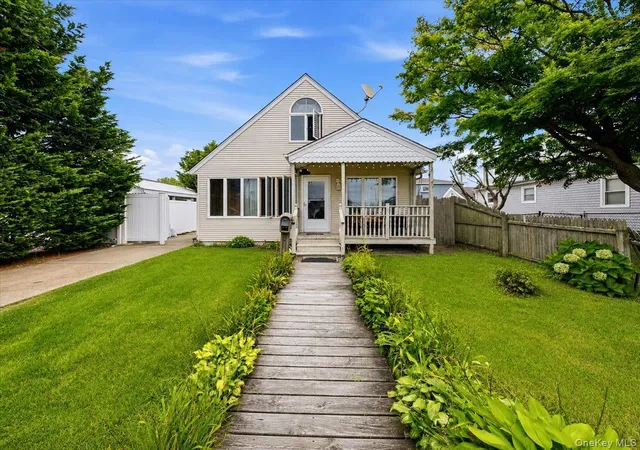 Single family home for sale at 95 E Riviera Dr, Lindenhurst, NY 11757 | MLS# 1021495