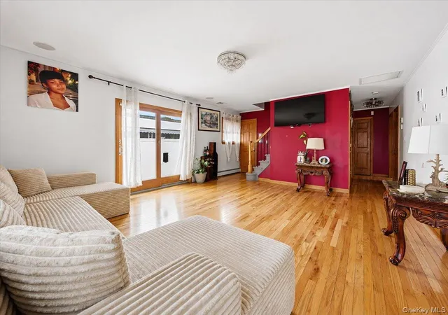 Photo 4 of Single family home for sale at 95 E Riviera Dr, Lindenhurst, NY 11757 | MLS# 1021495 | Listing updated on 2026-09-28