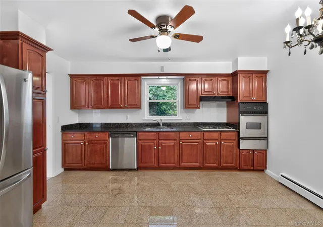 Photo 3 of Single family home for sale at 3 Greenwood Ln, Greenburgh, NY 10607 | MLS# 1021512 | Listing updated on 2026-10-17
