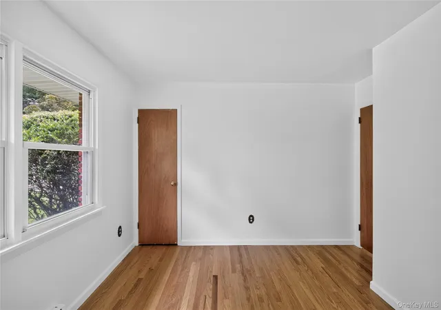 Photo 4 of Single family home for sale at 3 Greenwood Ln, Greenburgh, NY 10607 | MLS# 1021512 | Listing updated on 2026-10-17