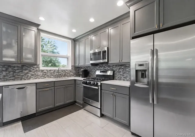Homes for sale in Eastchester, NY | 20 Channing Pl #2L, Eastchester, NY 10709 | MLS# 1021548