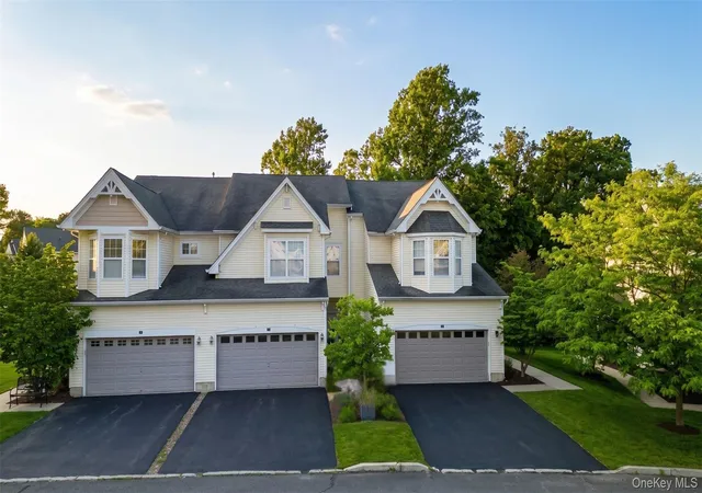 2nd image of 11 Avoncroft Ln, Middletown, NY 10940 | MLS# 1021557