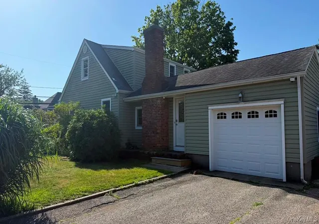 2nd image of 481 Atlantic St, East Northport, NY 11731 | MLS# 1021561