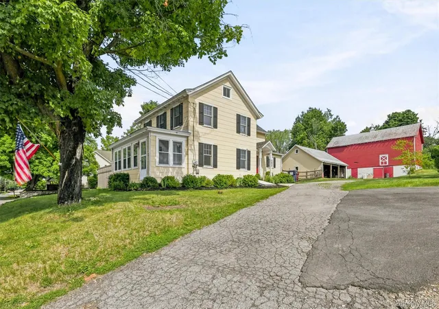 Homes for sale in Warwick (town), NY | 54 Pulaski Hwy, Warwick (town), NY 10969 | MLS# 1021566